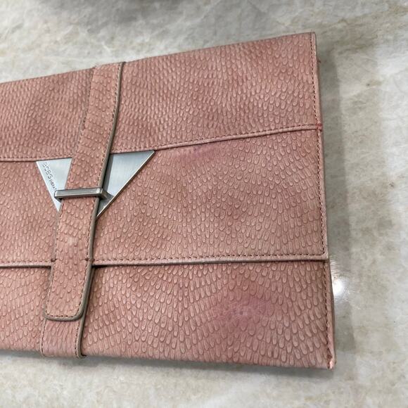 BCBG Generation pink ostrich print clutch purse NWT - Picture 12 of 12